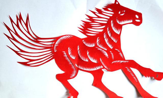 生肖馬，今年財(cái)運(yùn)甚佳，遇事逢兇化吉！